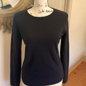 Saks Fifth Ave 100% cashmere sweater!